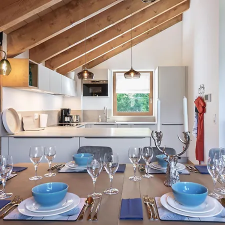 木屋 Moderne Et Cosy Avec Jacuzzi, Sauna Et Parking A Meribel - Fr-1-565-1 *